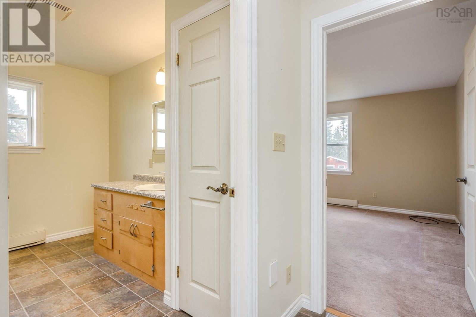 12 Lighthouse Road Property Photo 10