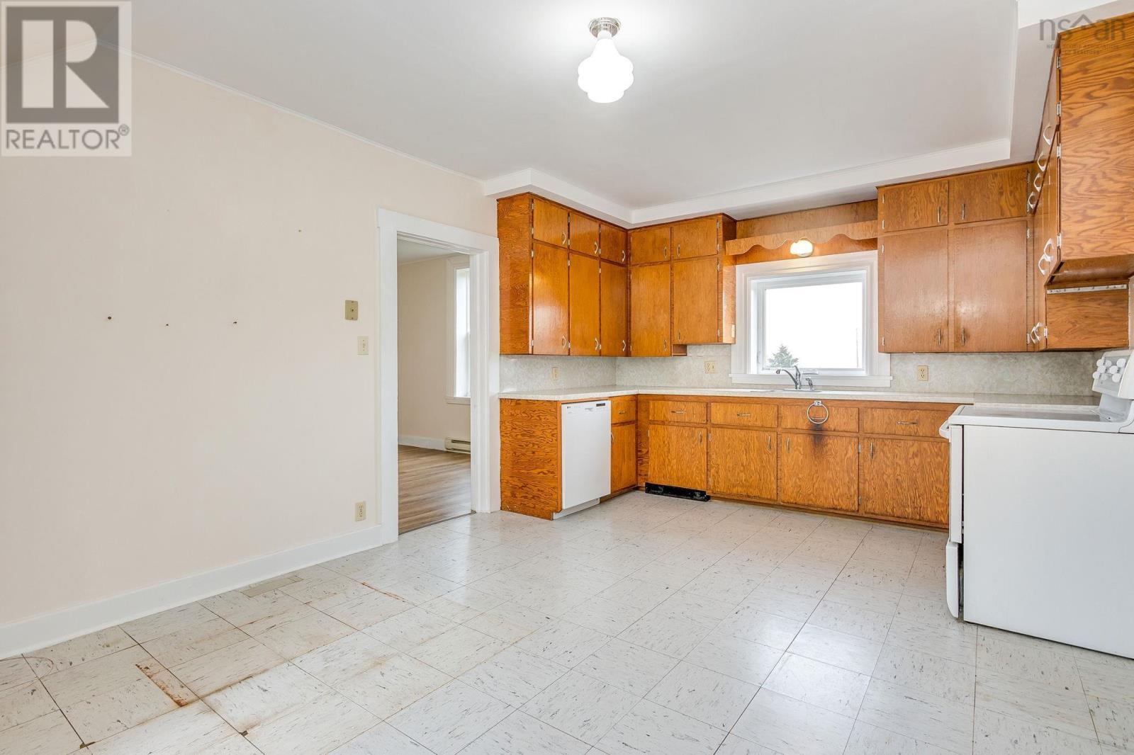 12 Lighthouse Road Property Photo 14