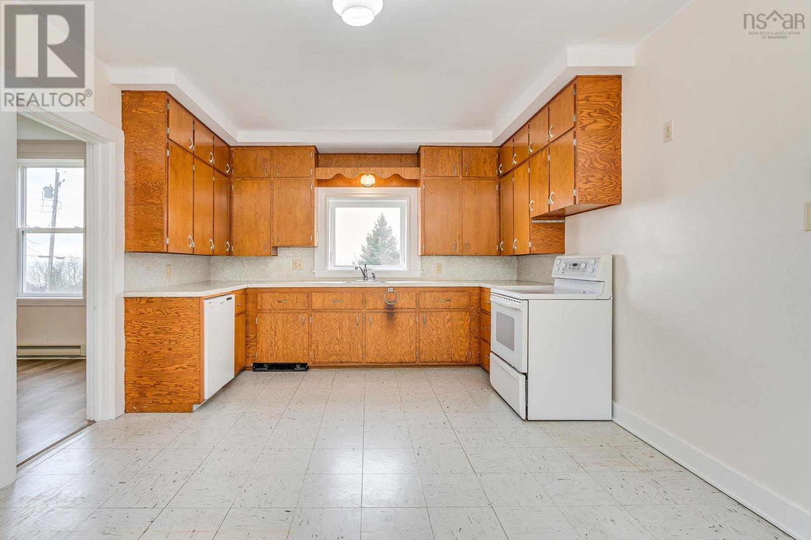 12 Lighthouse Road Property Photo 15