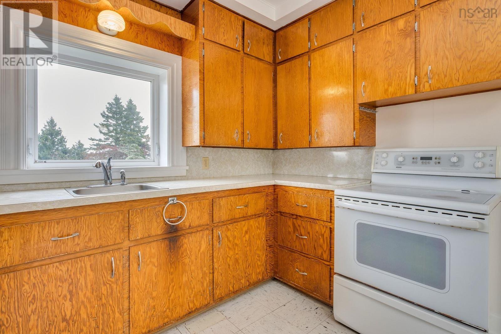 12 Lighthouse Road Property Photo 18