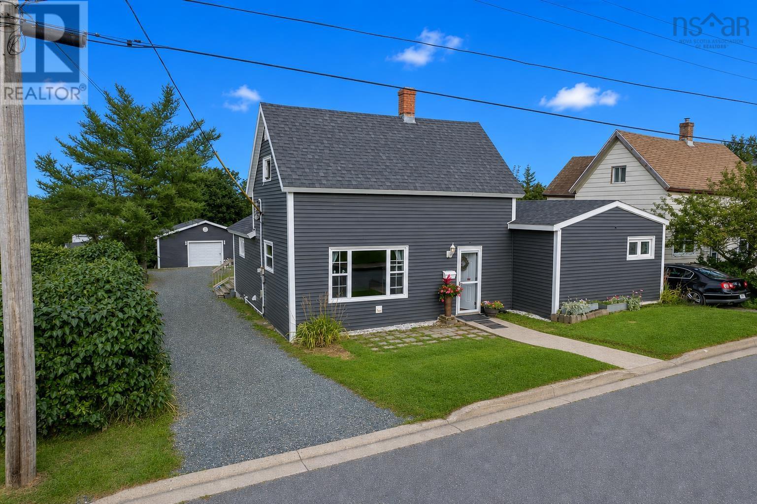10 Cottage Street