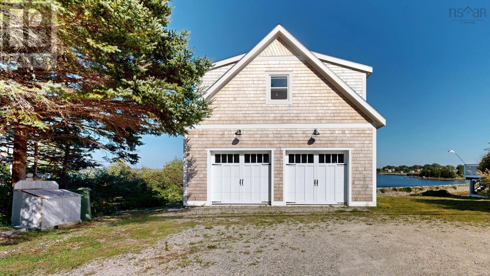 220 Brighton Road Property Photo 3
