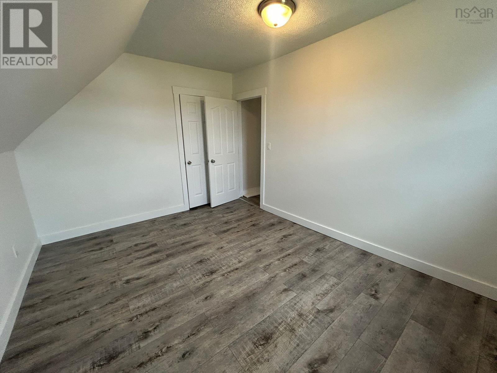 871 Ohio East Road Property Photo 44