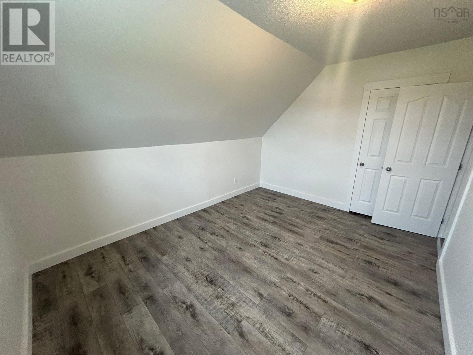 871 Ohio East Road Property Photo 45