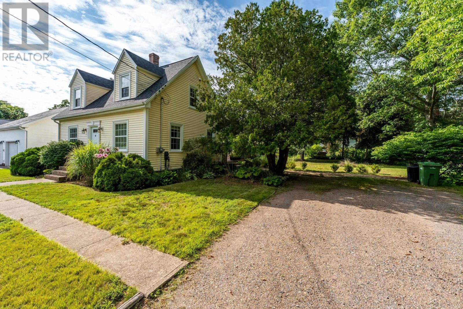 61 Connaught Avenue Property Photo 2