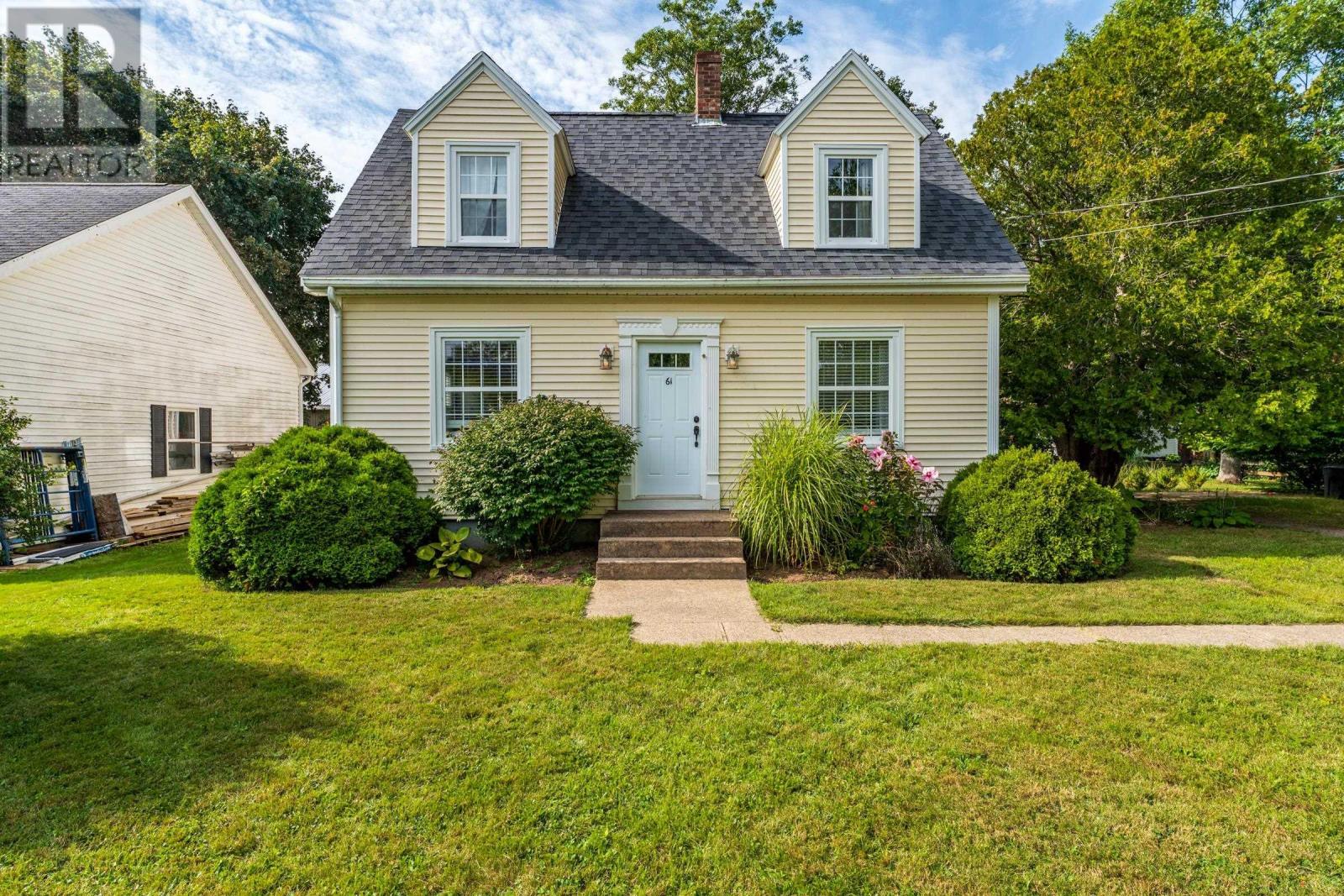 61 Connaught Avenue Property Photo 4