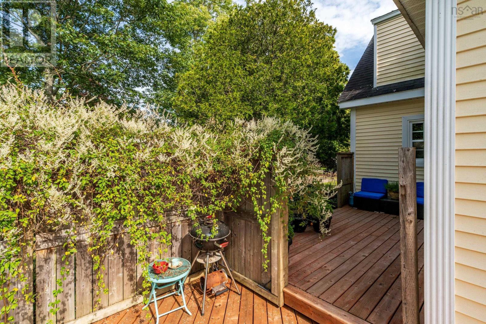 61 Connaught Avenue Property Photo 10