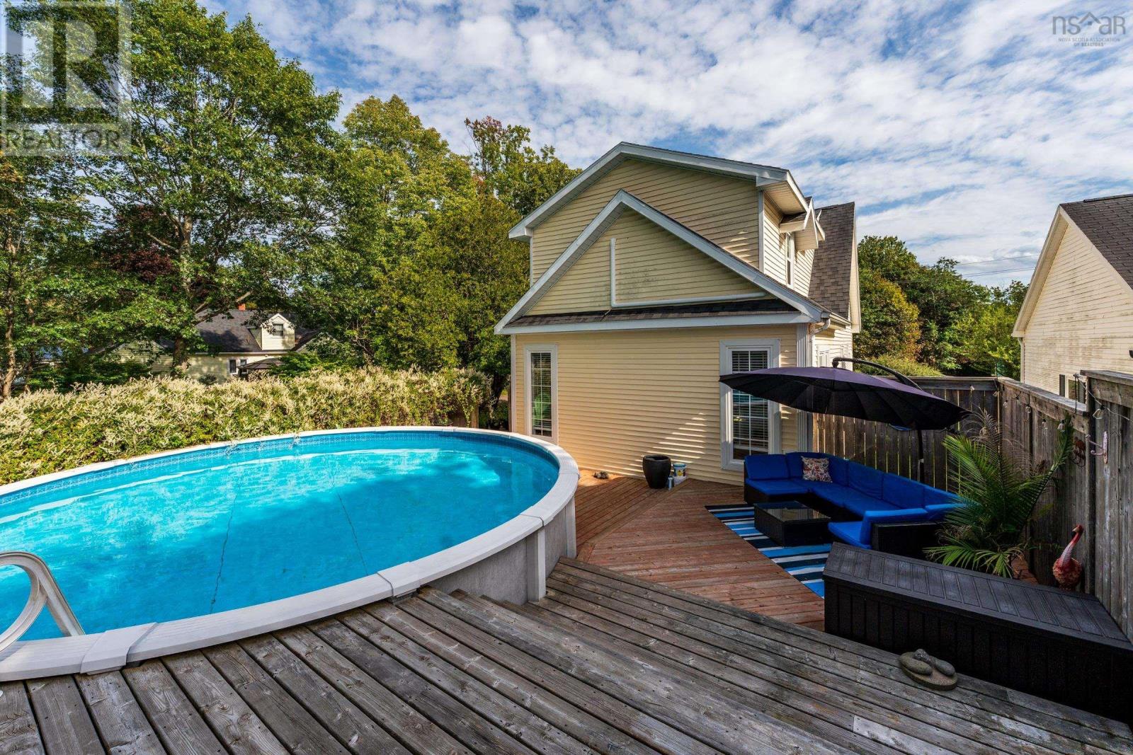 61 Connaught Avenue Property Photo 12