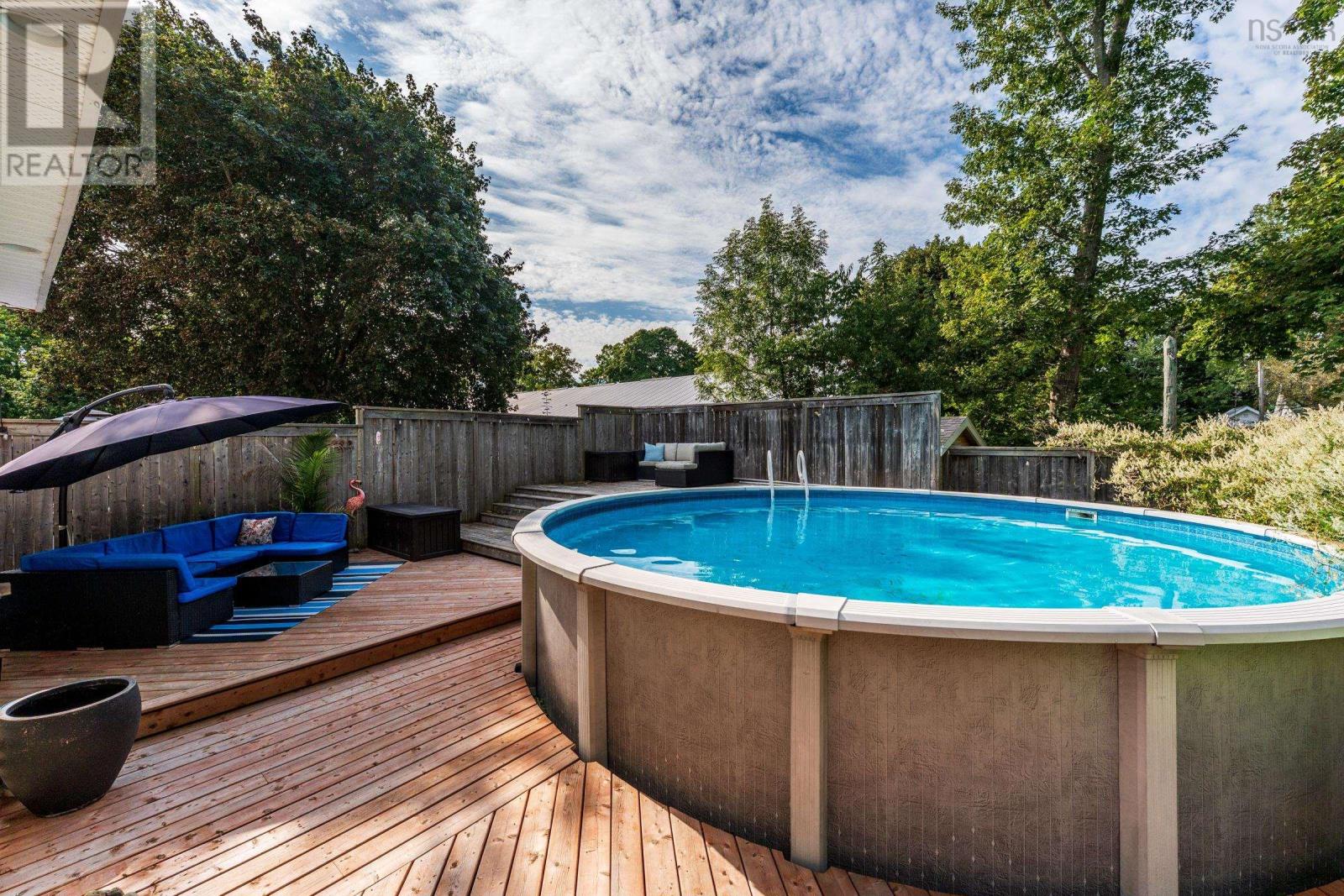 61 Connaught Avenue Property Photo 13