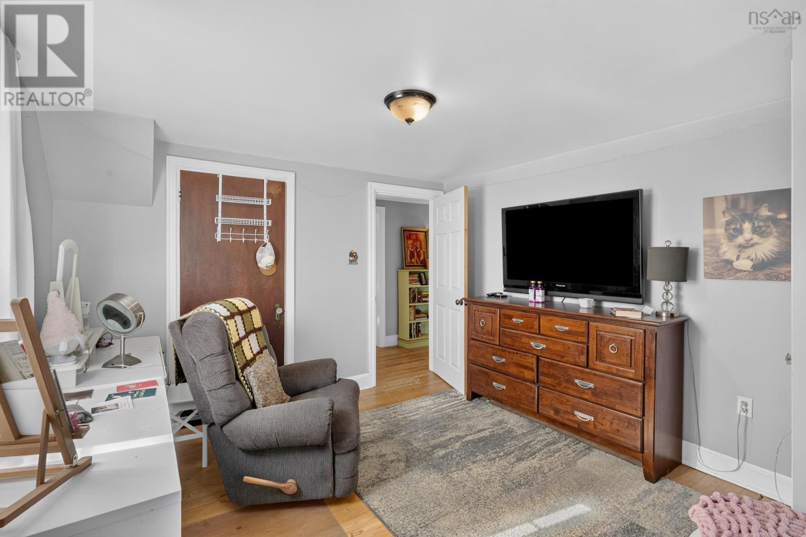 61 Connaught Avenue Property Photo 41