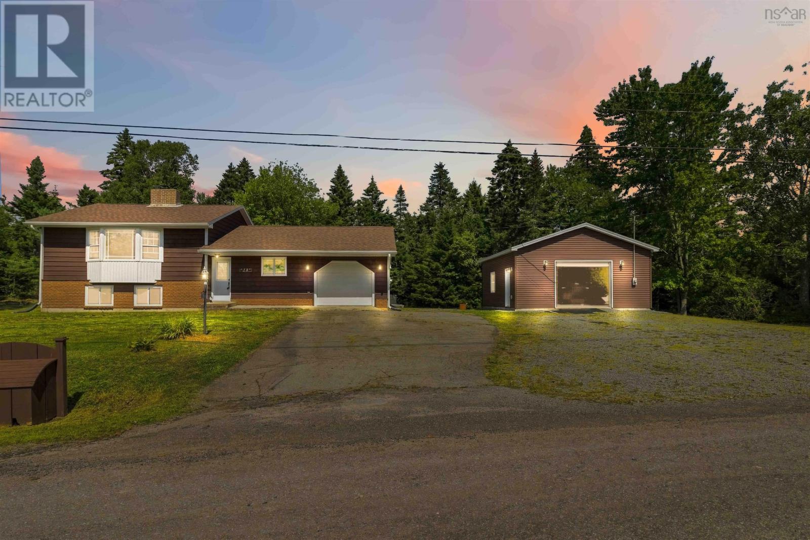 28 Little River Drive Property Photo 1