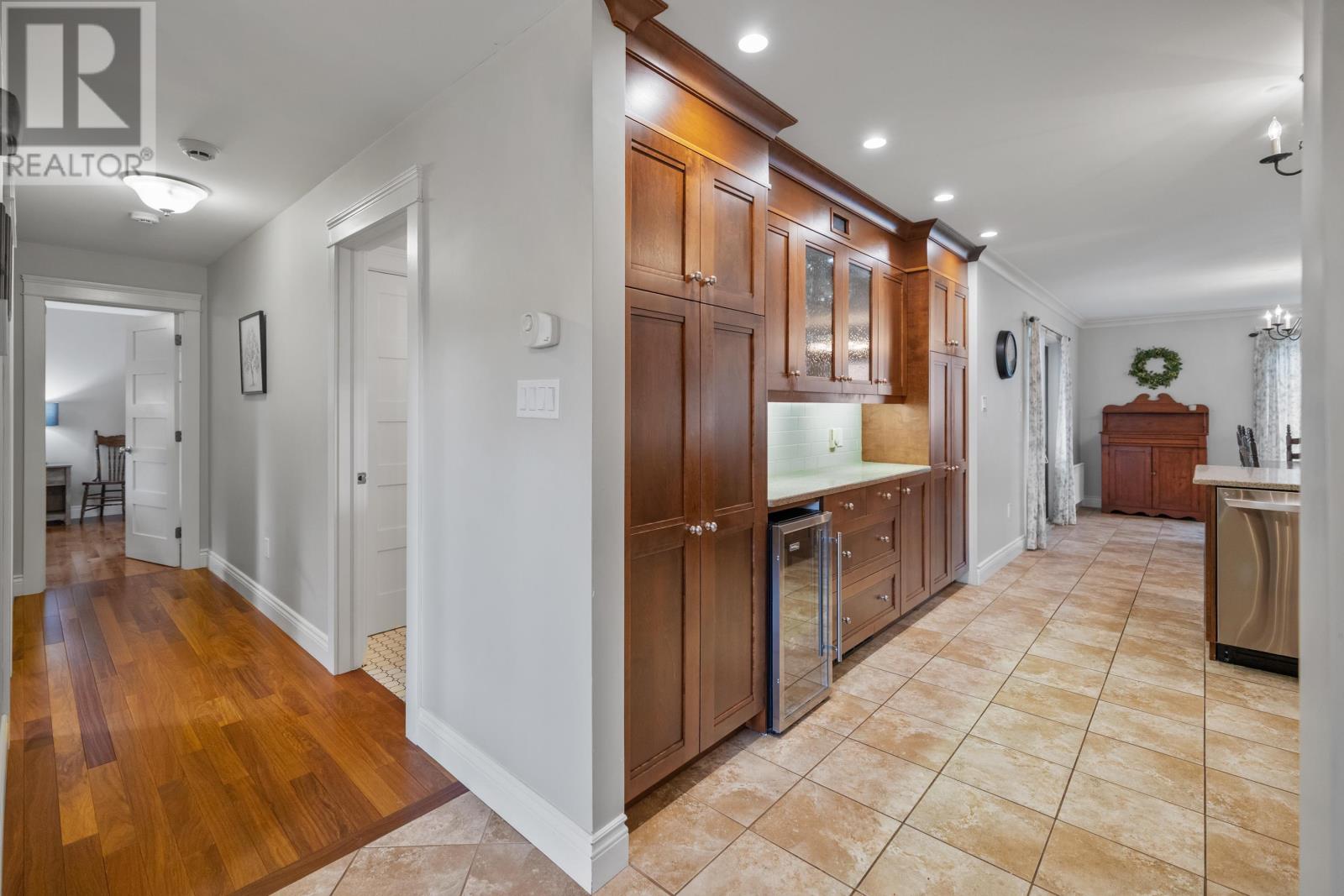 18 Newland Crescent Property Photo 8