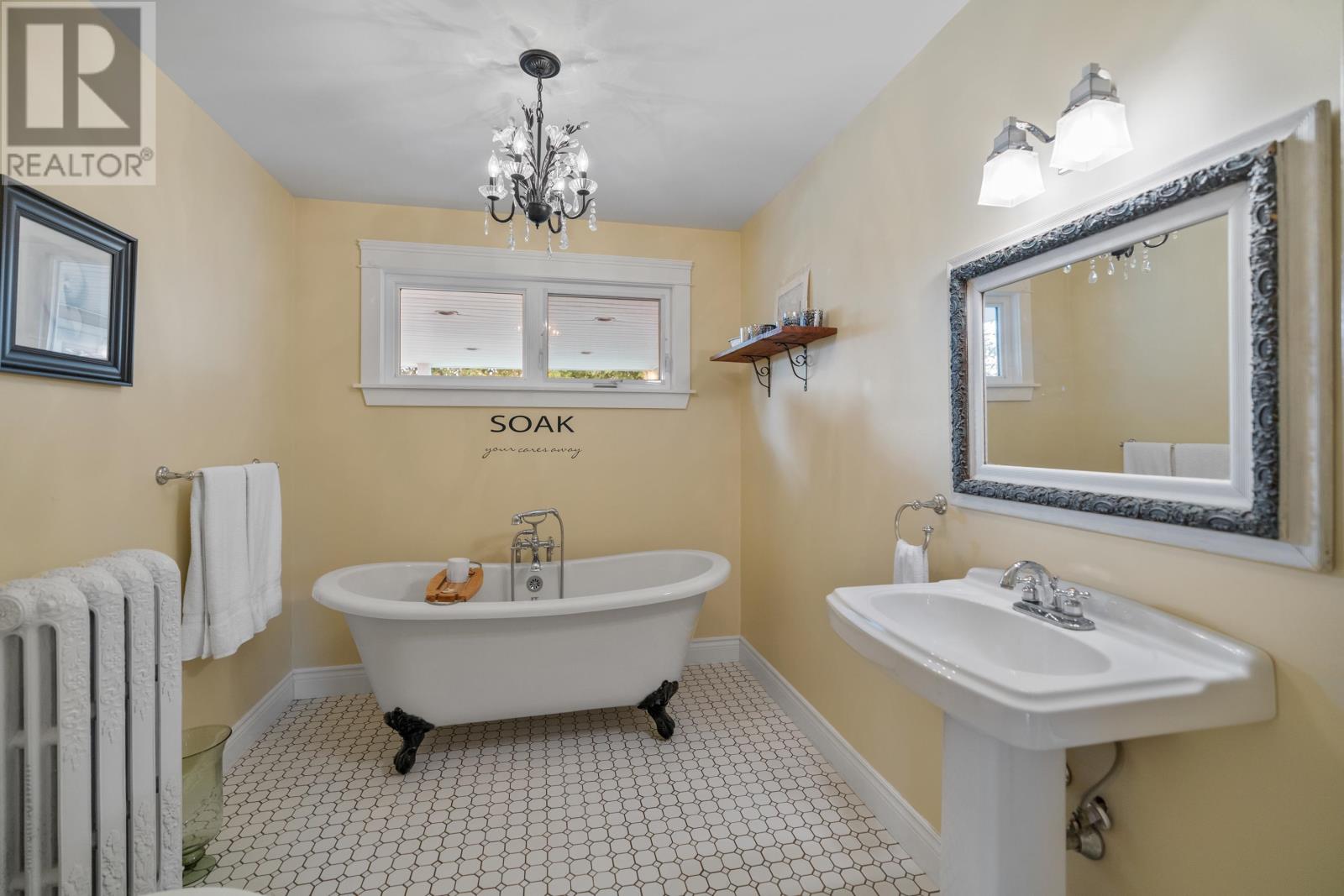 18 Newland Crescent Property Photo 17