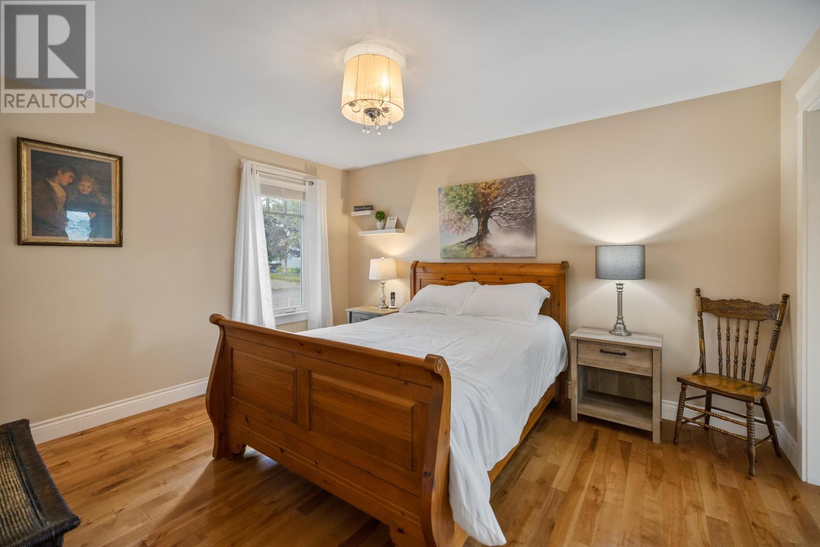 18 Newland Crescent Property Photo 21