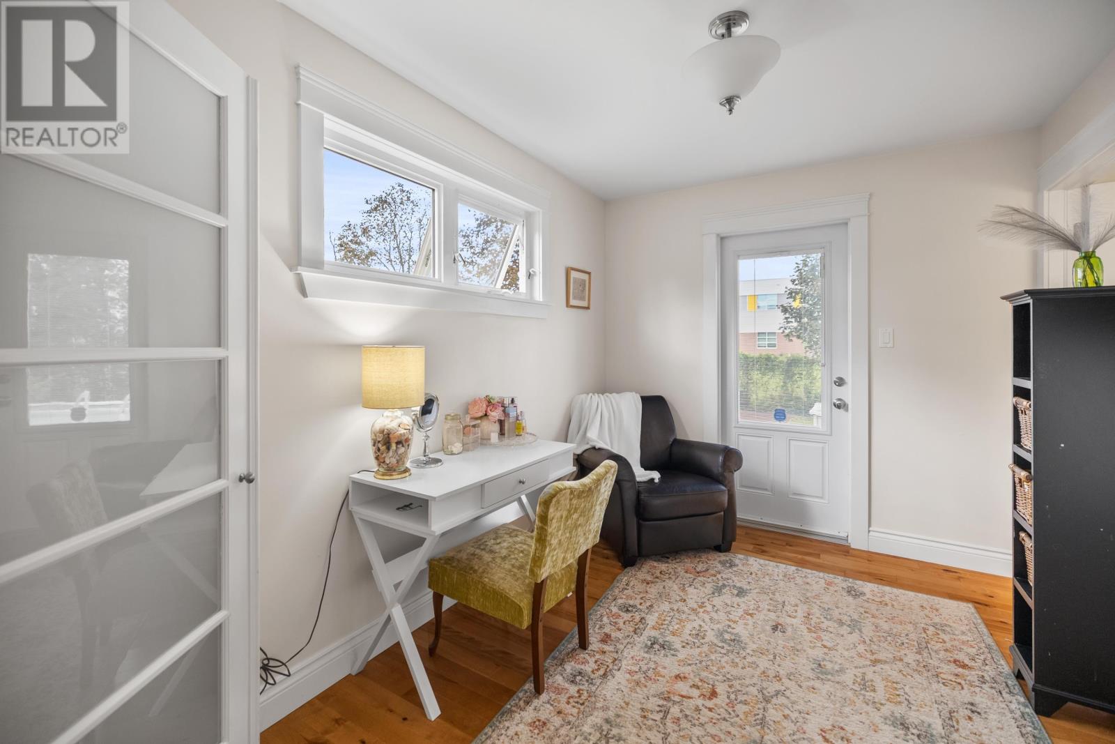 18 Newland Crescent Property Photo 23