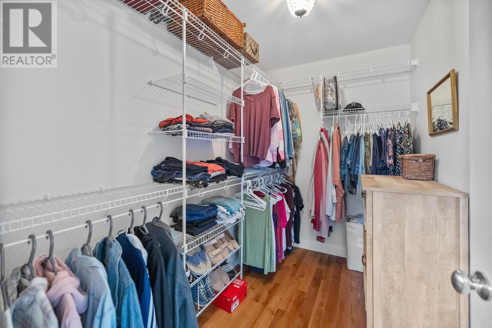 18 Newland Crescent Property Photo 24