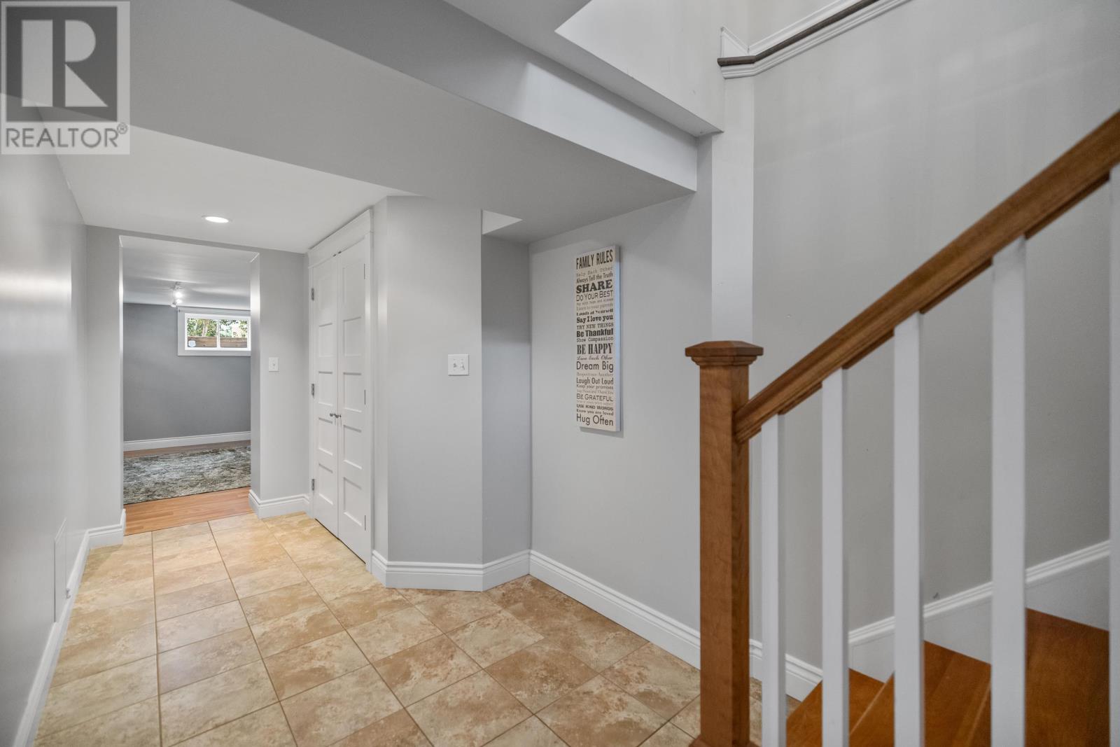 18 Newland Crescent Property Photo 32