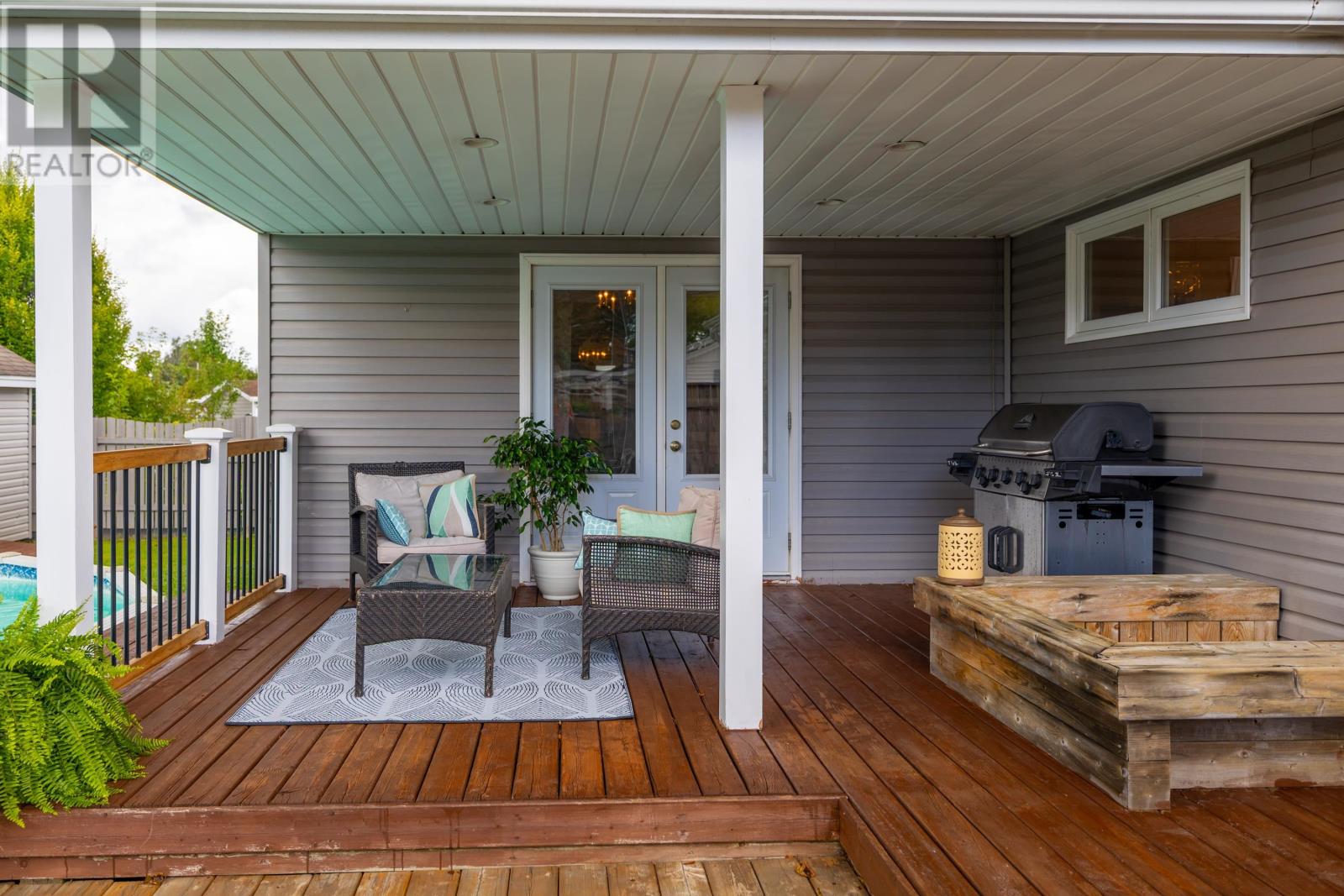 18 Newland Crescent Property Photo 37