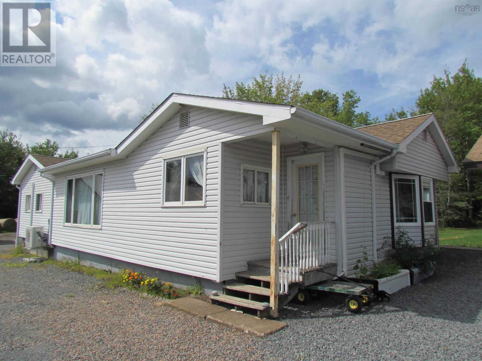 1125 Findley Road Property Photo 3