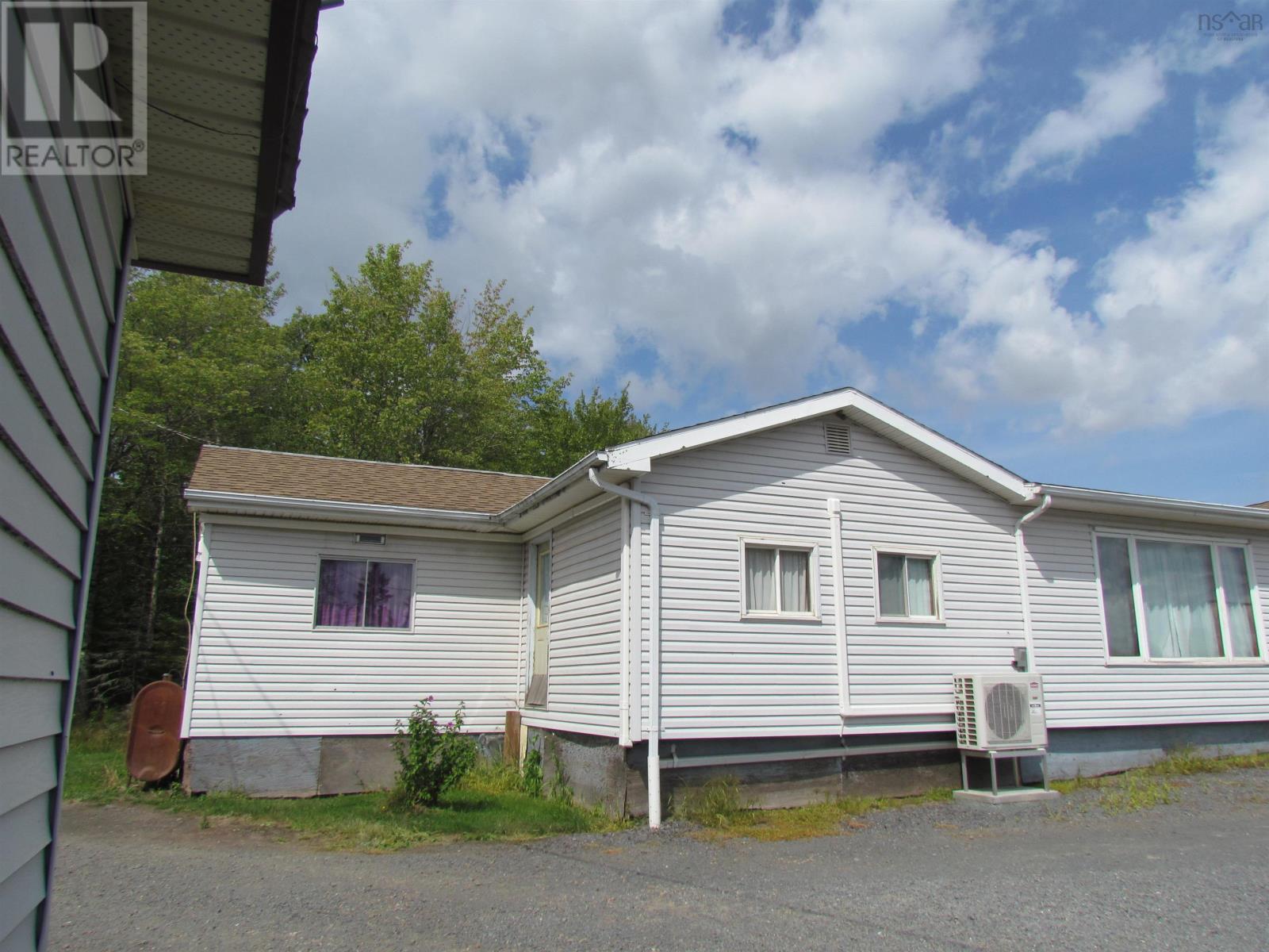 1125 Findley Road Property Photo 5