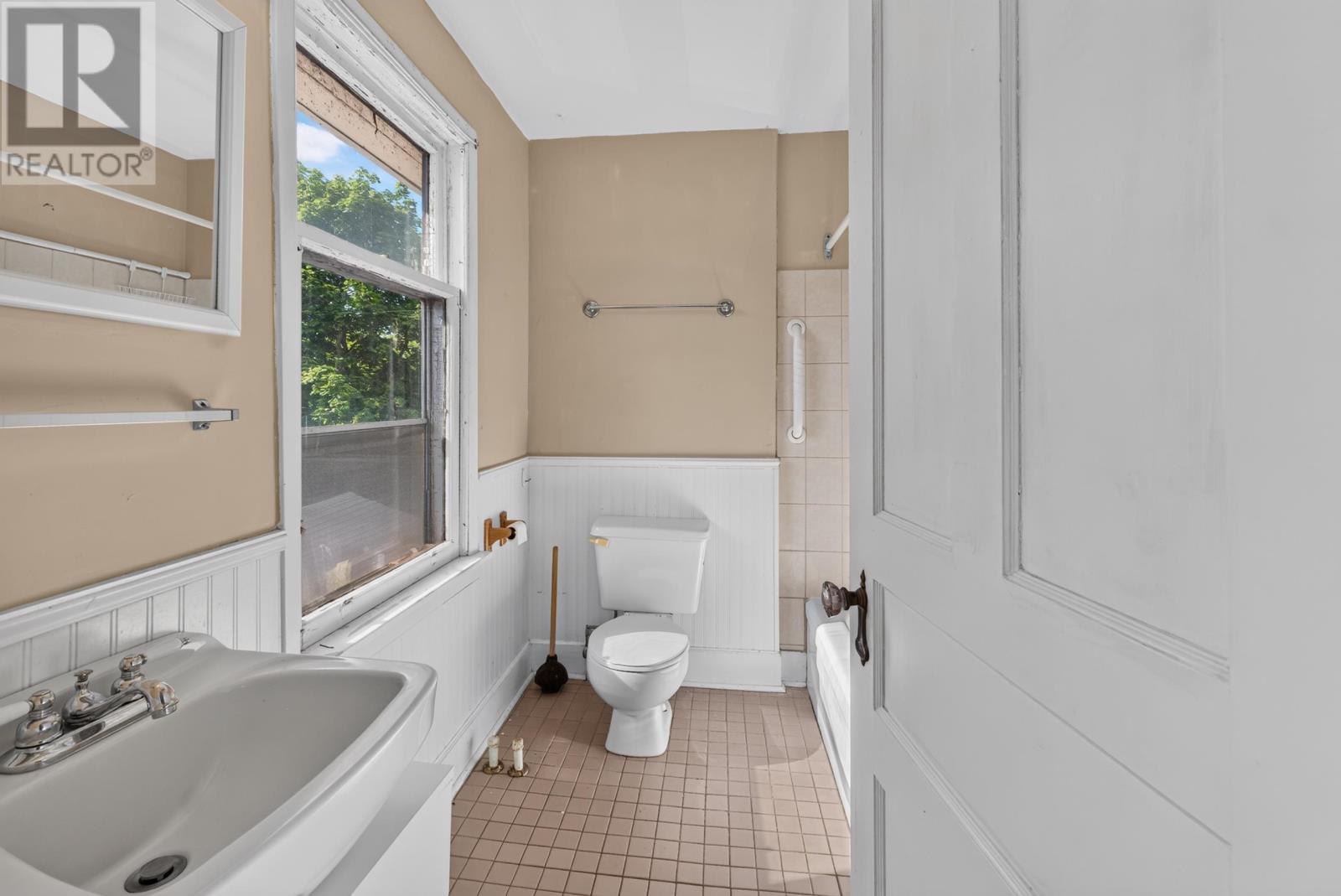 175 Harvard Street Property Photo 35