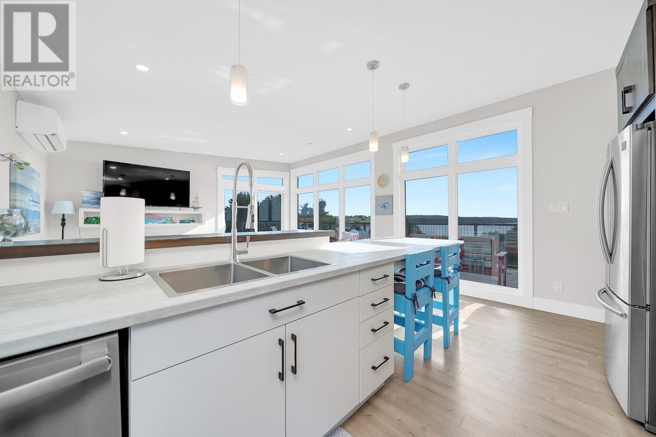 184 Anselm Macdonald Road Property Photo 8