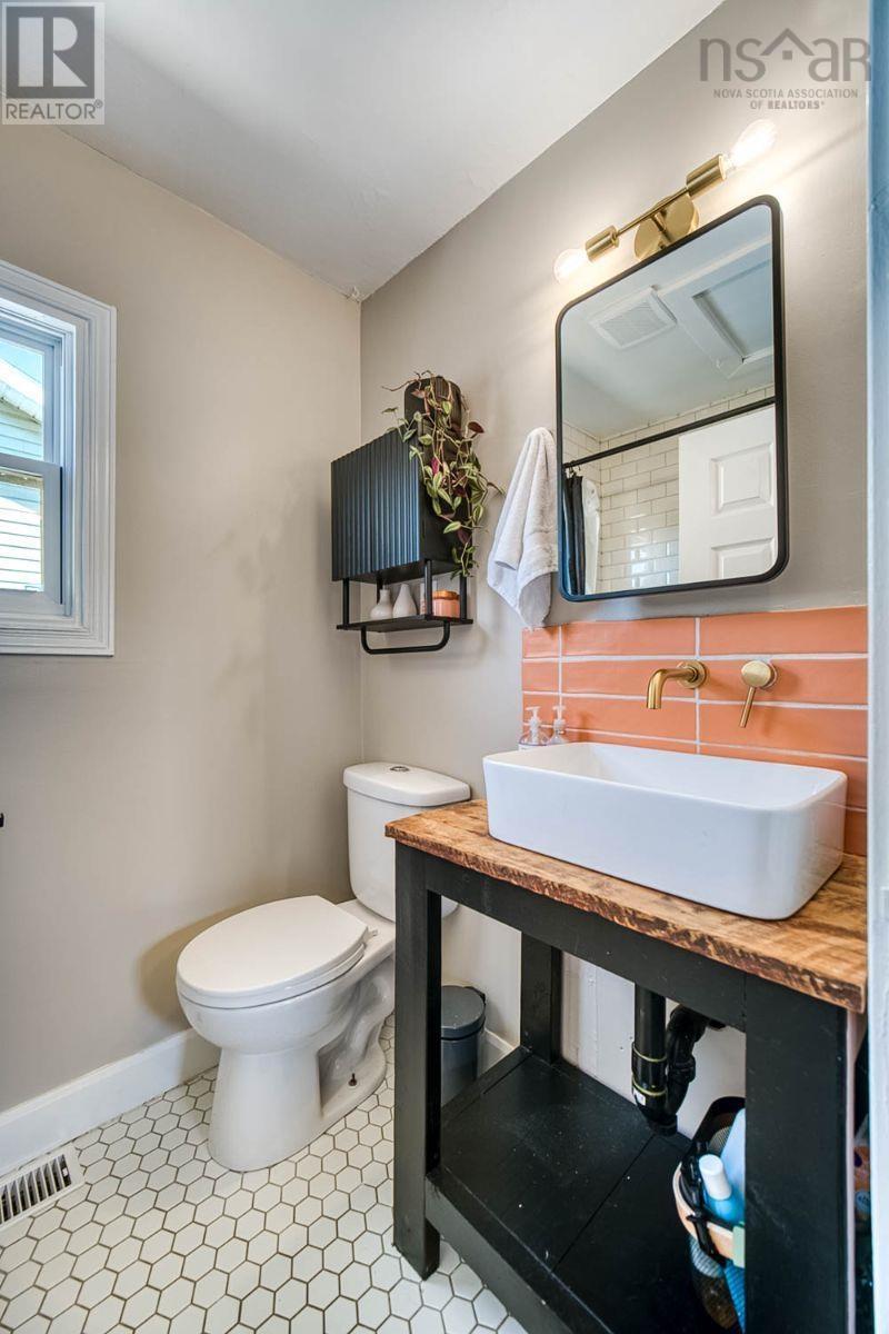 331 Chadwick Street Property Photo 16