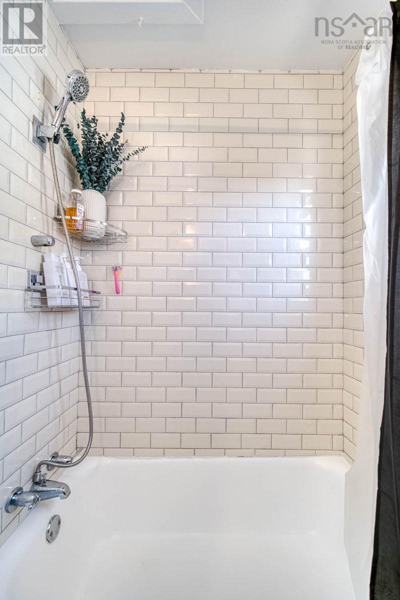331 Chadwick Street Property Photo 18