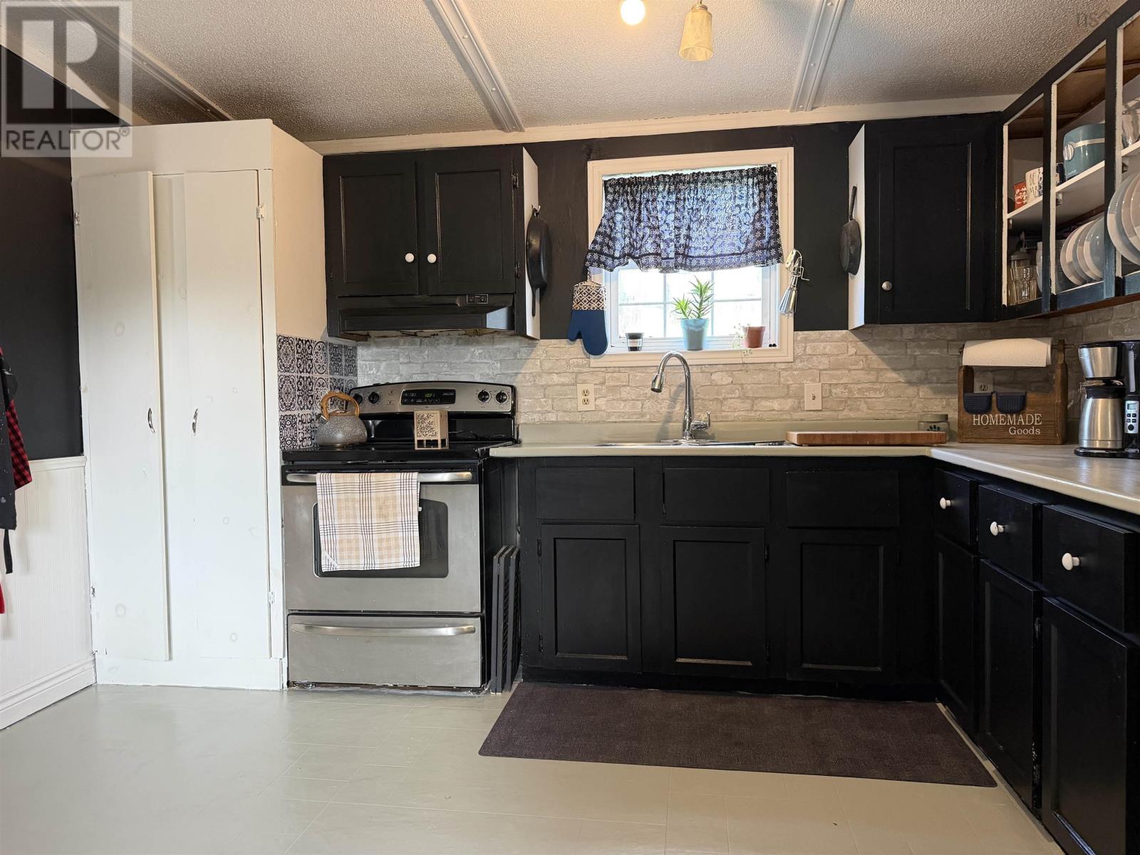 49 Crockett Road Property Photo 15
