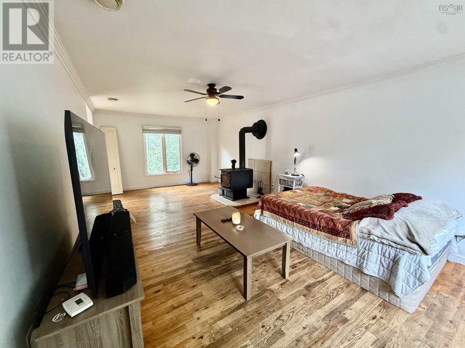 4865 Highway 2 Property Photo 7