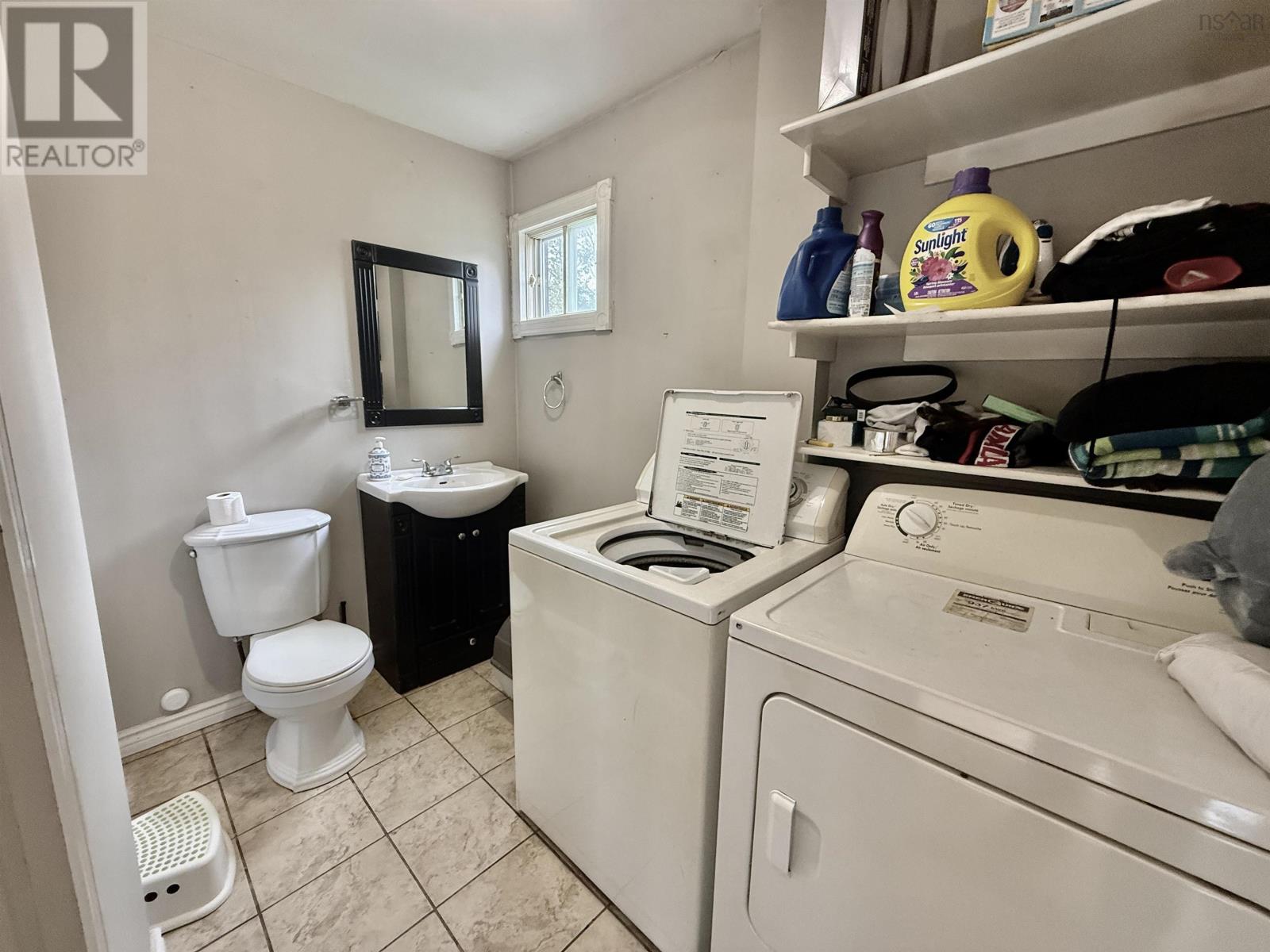 4865 Highway 2 Property Photo 12