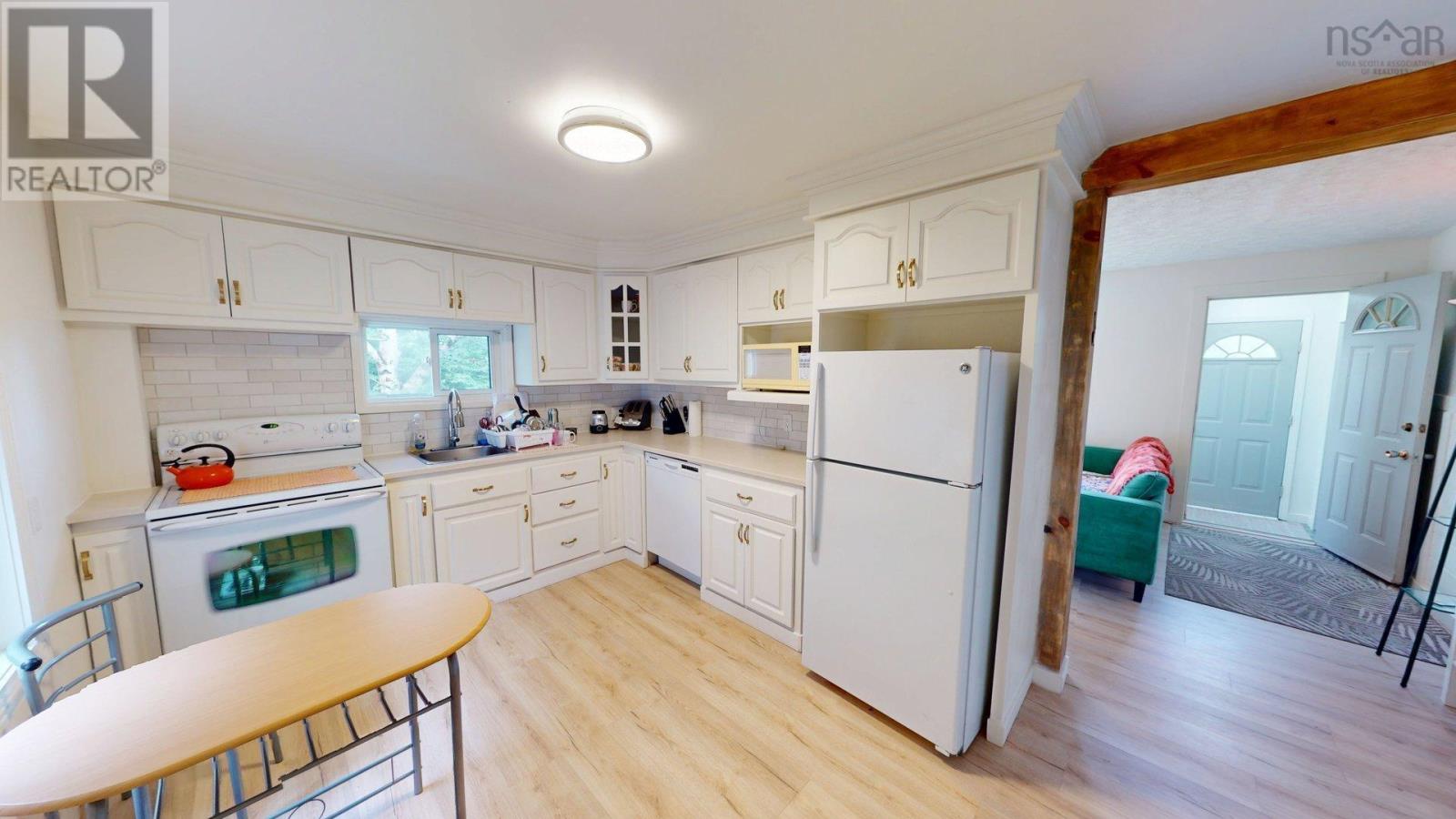 81 Coronation Drive Property Photo 6