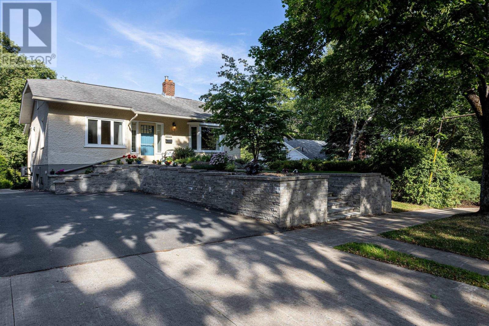 1079 Bellevue Avenue Property Photo 1