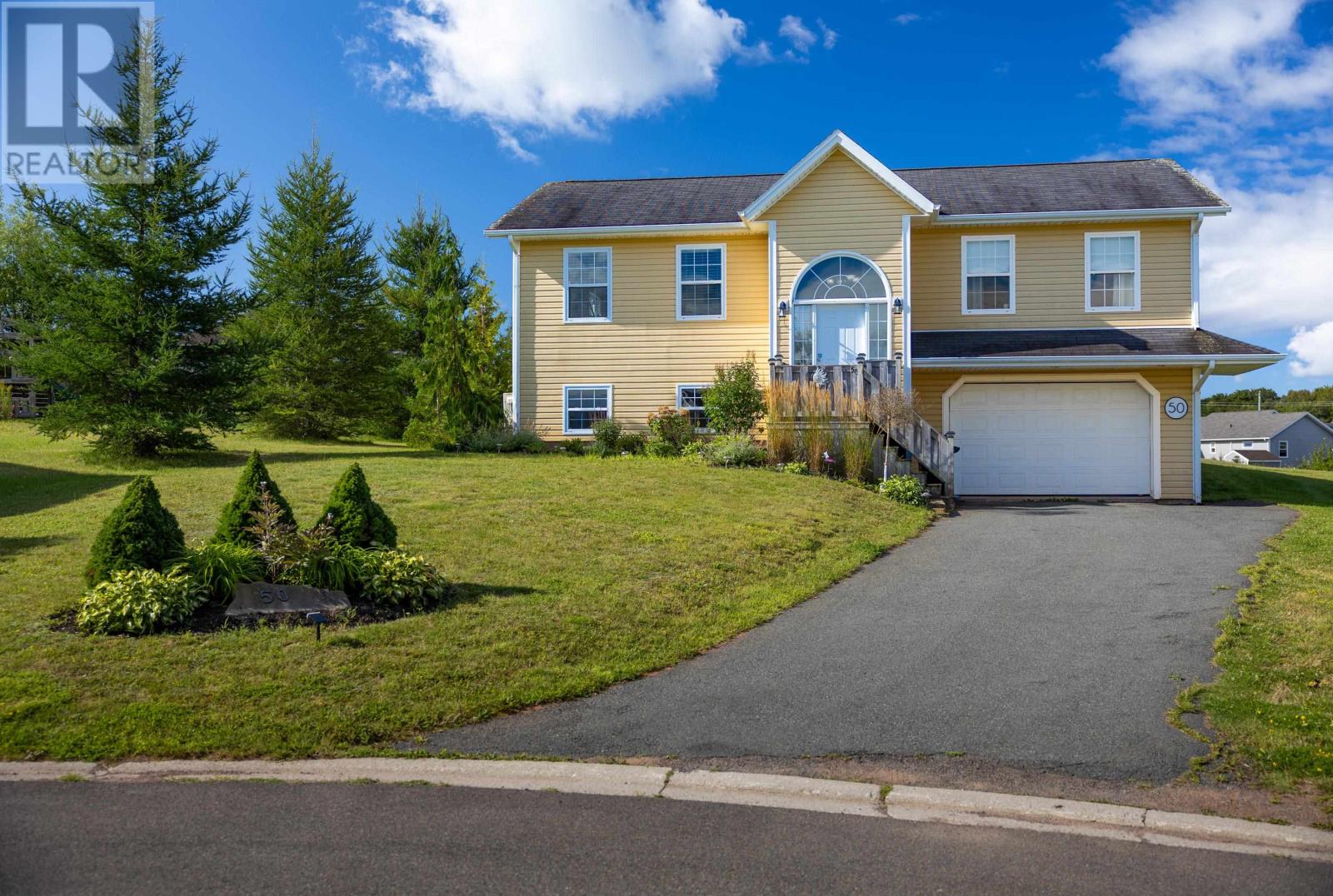 50 Maclauchlan Drive Property Photo 1
