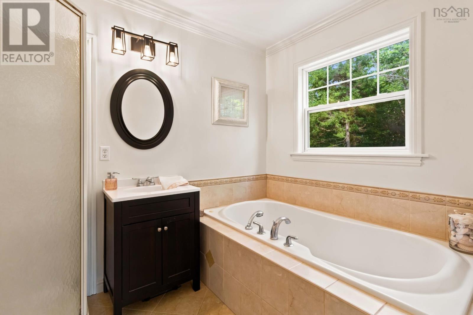 48 Gleneagles Drive Property Photo 18