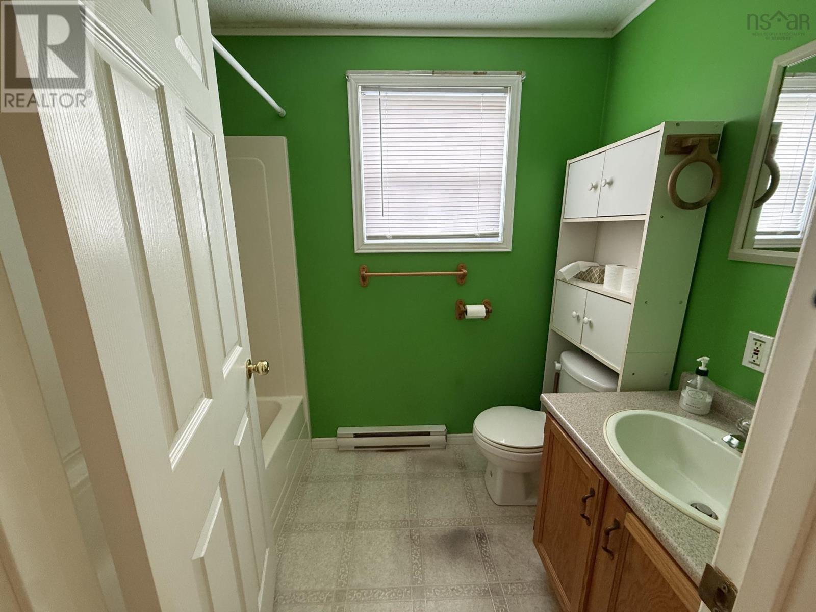4 Belmont Drive Property Photo 9