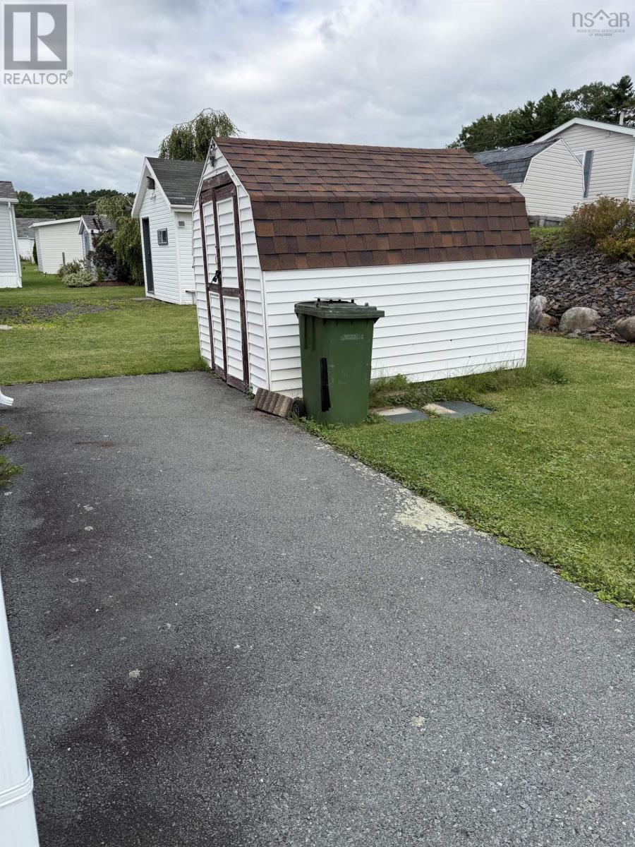 4 Belmont Drive Property Photo 27