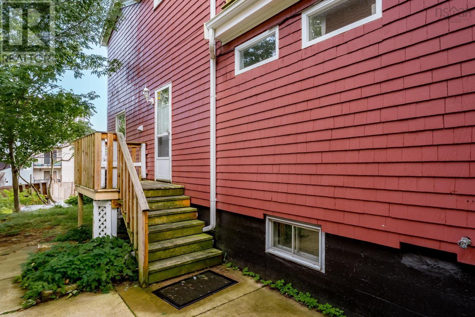 12 Frederick Avenue Property Photo 4