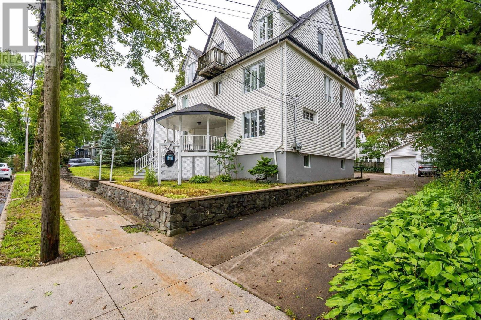 17 Tulip Street Property Photo 2
