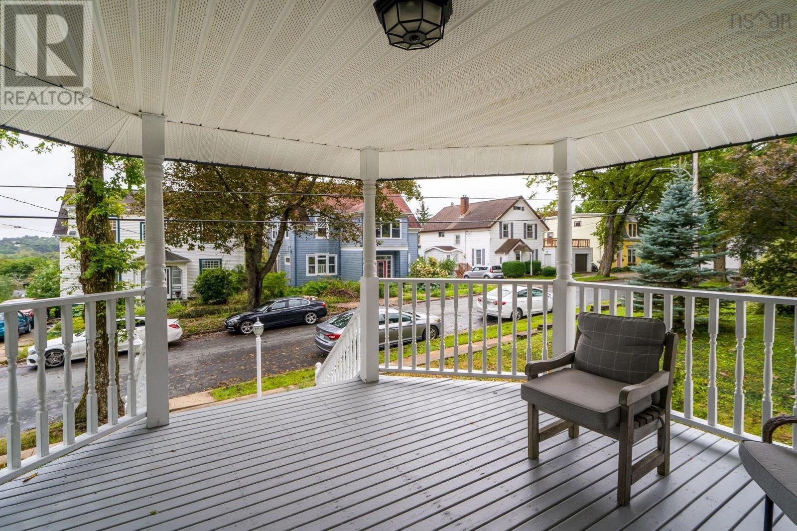 17 Tulip Street Property Photo 4