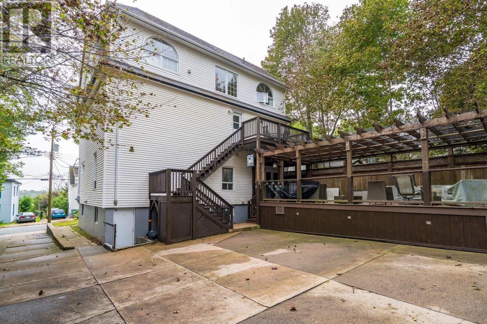 17 Tulip Street Property Photo 6