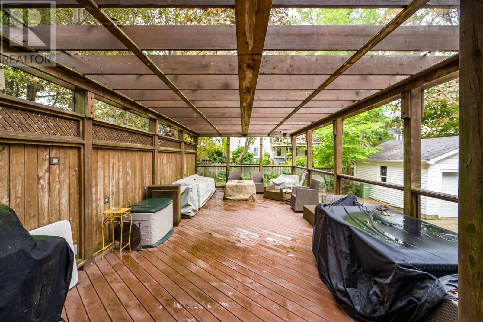17 Tulip Street Property Photo 8