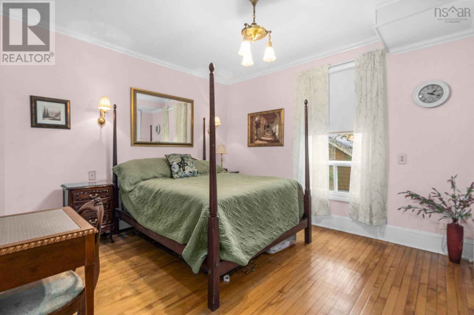 17 Tulip Street Property Photo 30