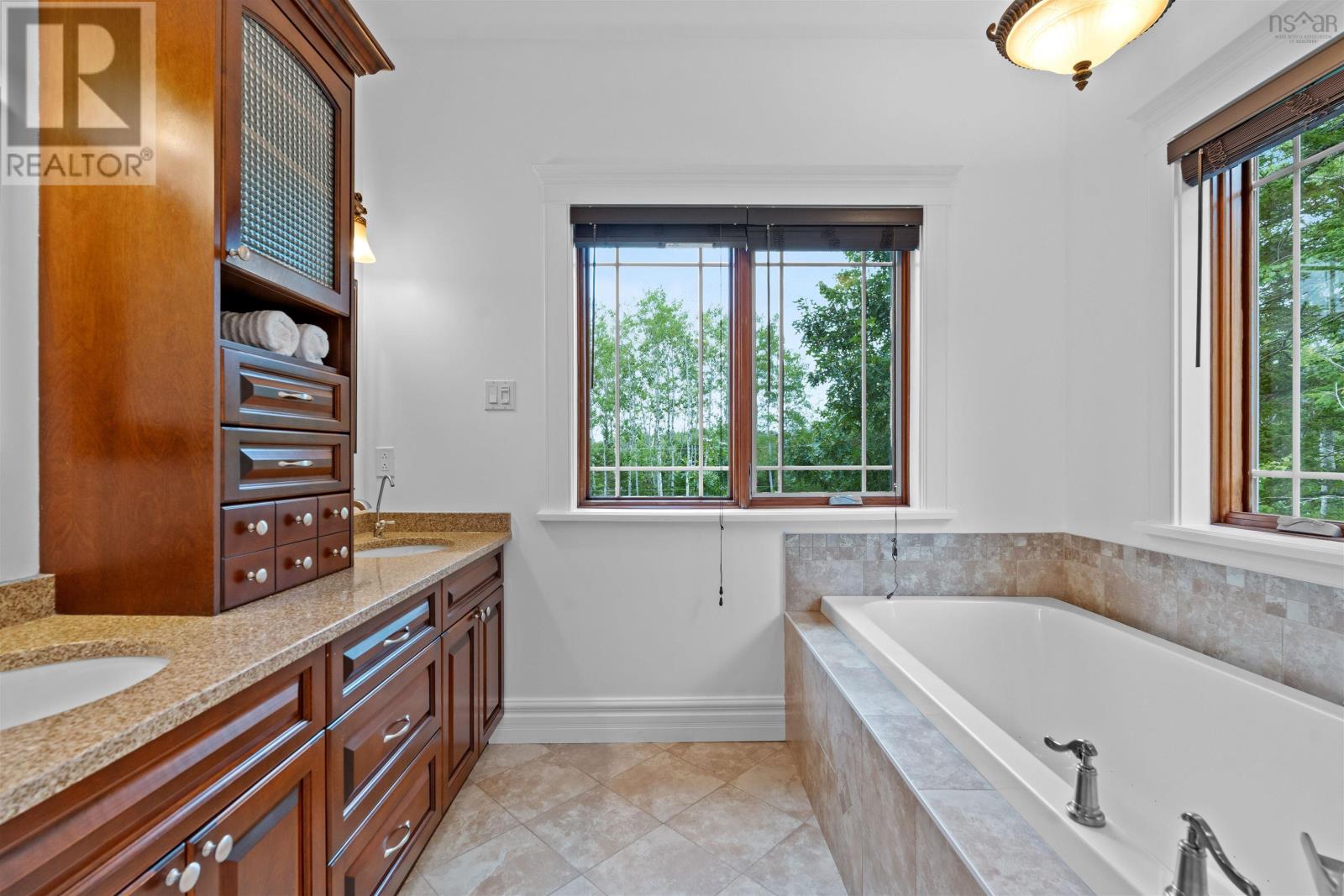 52 Sawgrass Drive Property Photo 32