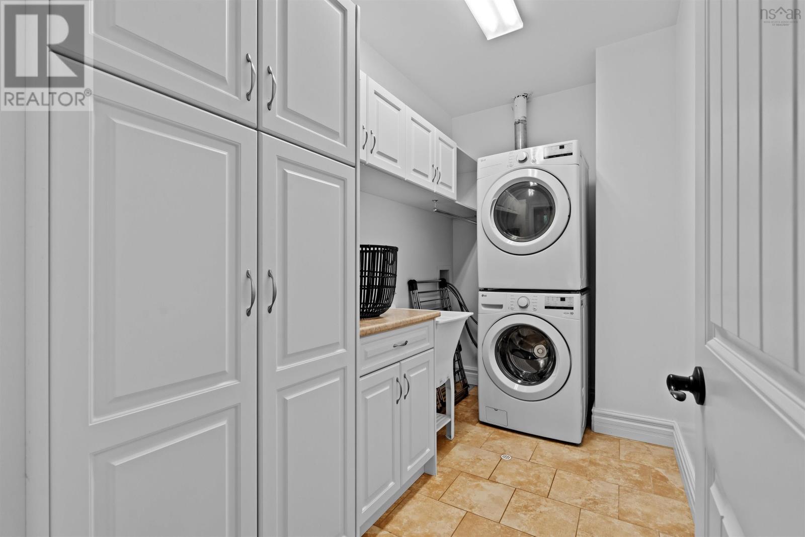 52 Sawgrass Drive Property Photo 34