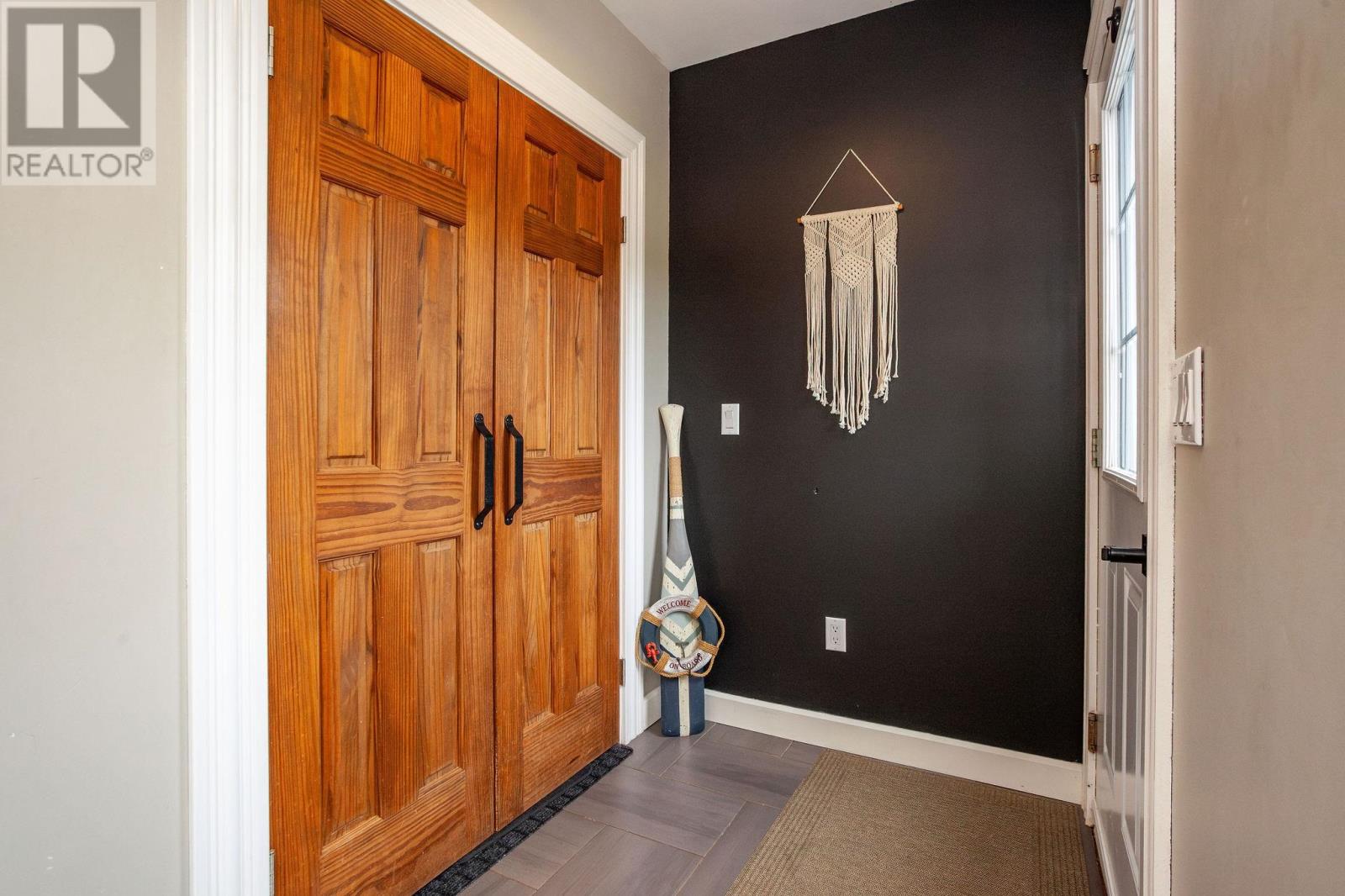 594 Kayes Road Property Photo 12