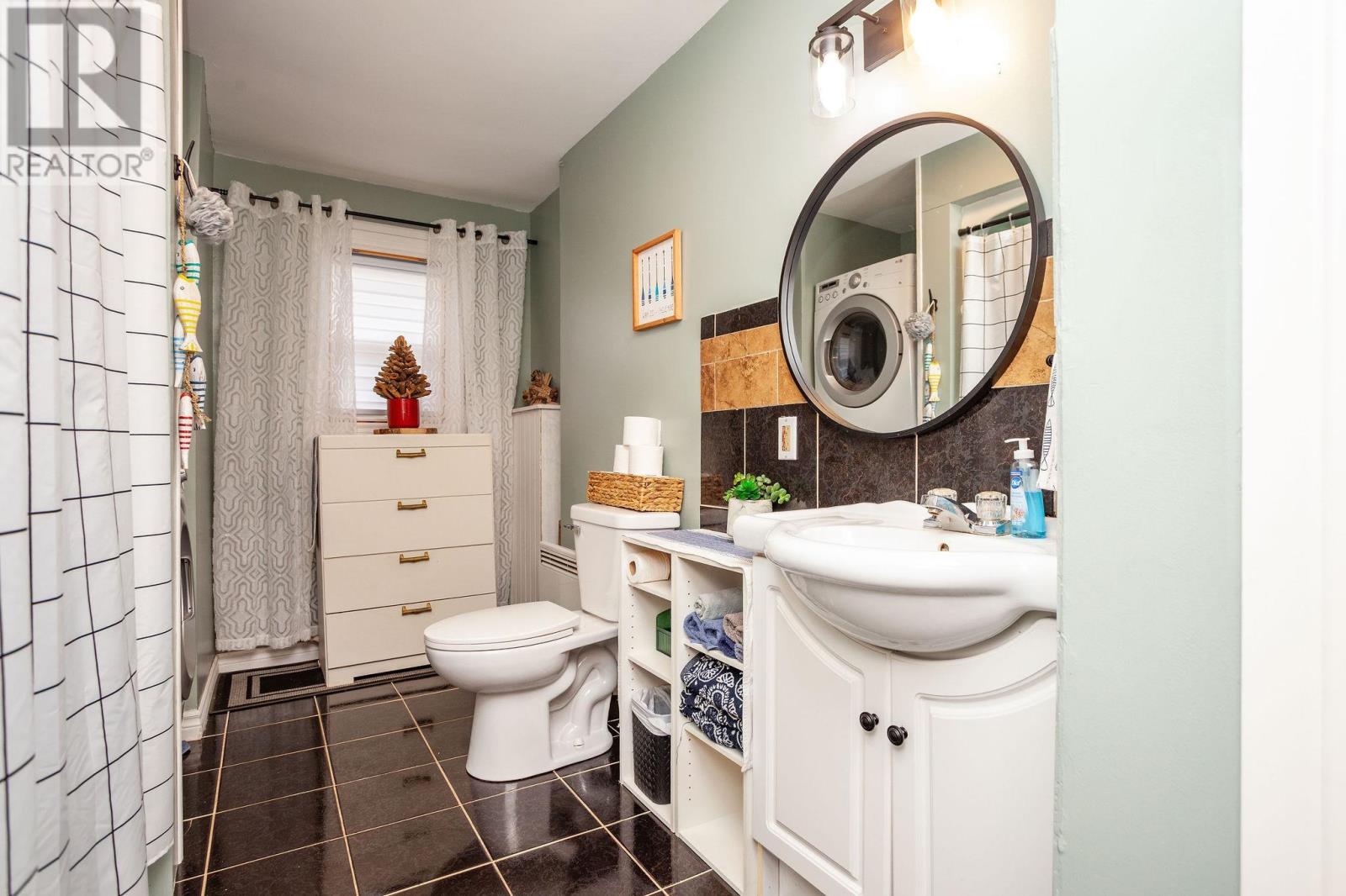 594 Kayes Road Property Photo 16