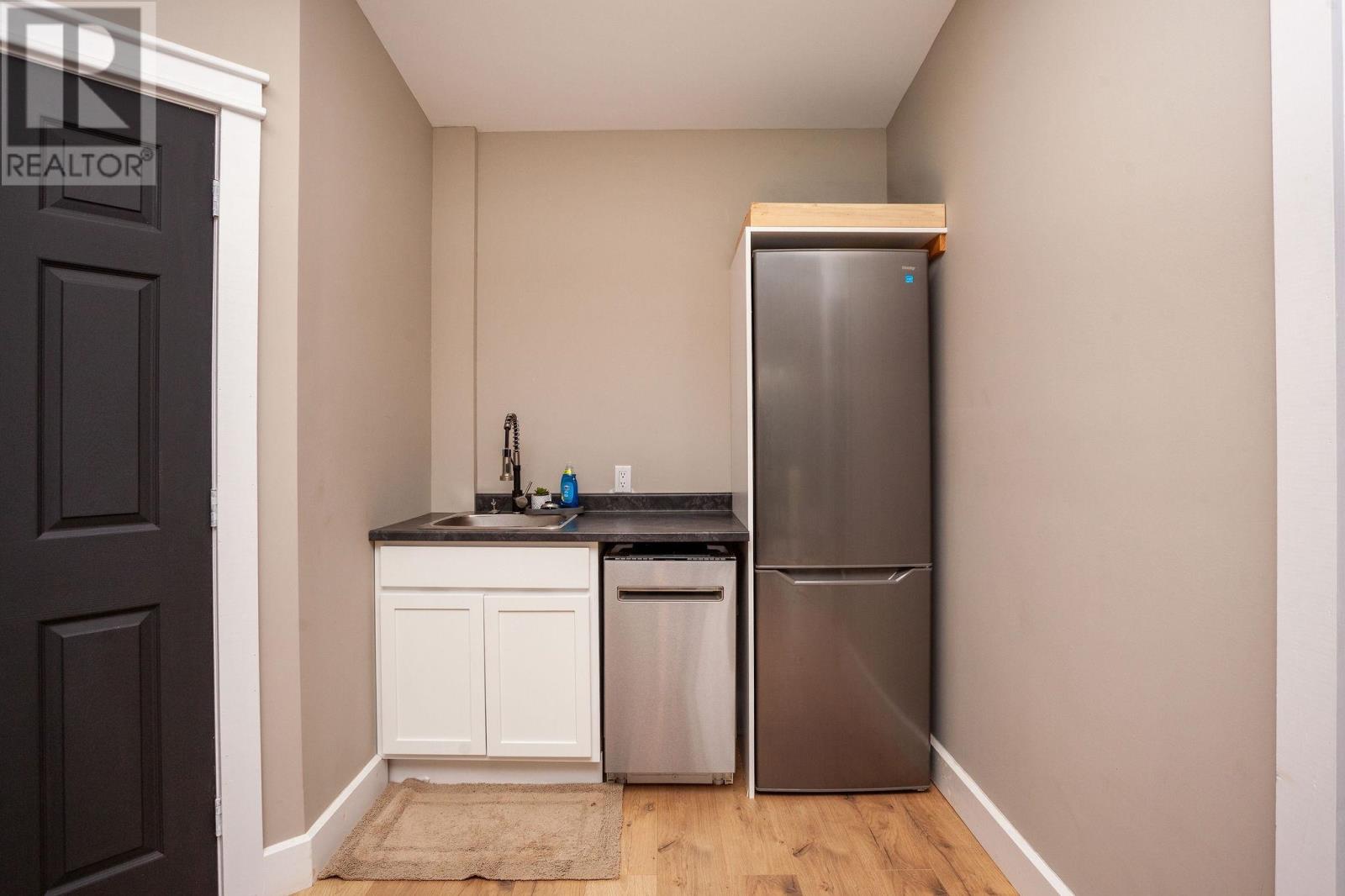 594 Kayes Road Property Photo 46