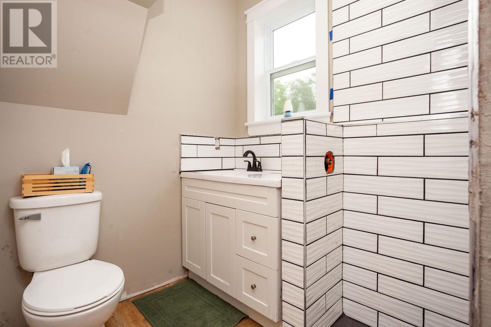 594 Kayes Road Property Photo 48