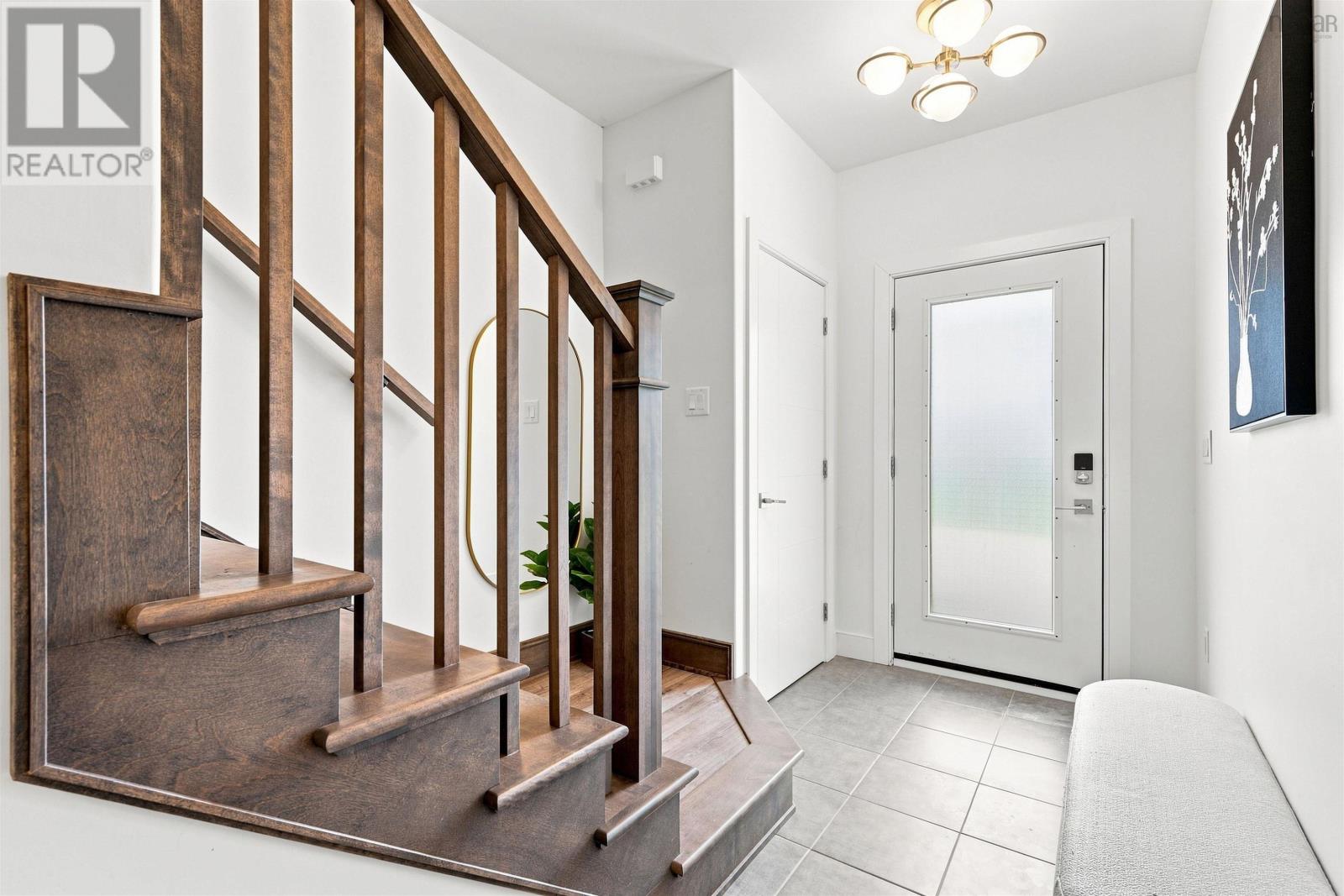 68 Grenoble Court Property Photo 7